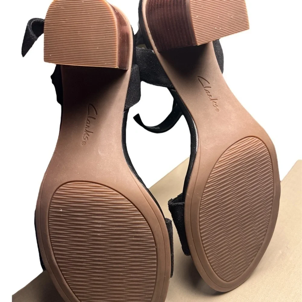 Womens Clarks Artisan Ralene Black Suede Ankle Strap Block Heel Sandals Size 7.5